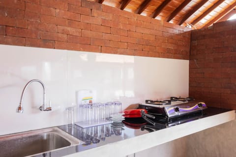 Kitchen or kitchenette, Kitchen or kitchenette