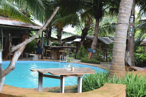 Restaurant/places to eat, Garden, Lounge or bar, Swimming pool