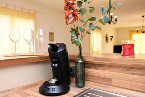 Coffee/tea facilities, Kitchen or kitchenette, toaster