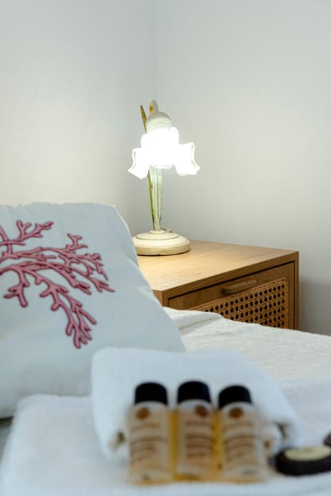 Bed, Decorative detail, Bedroom