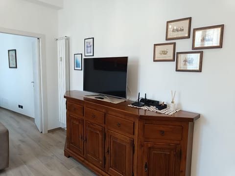 Communal lounge/ TV room, TV and multimedia, Evening entertainment