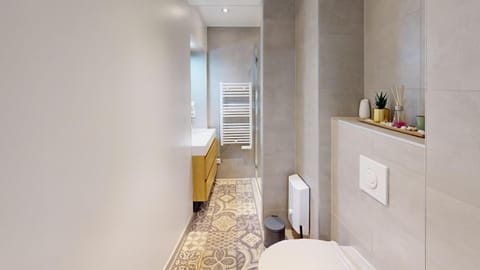 Appartement Serenity Entrée Privée au Calme Jardin Apartment in Luxembourg District, Luxembourg