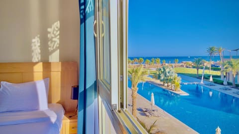 Bedroom, Pool view, Sea view