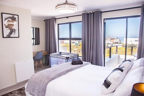 Bedroom, Sea view