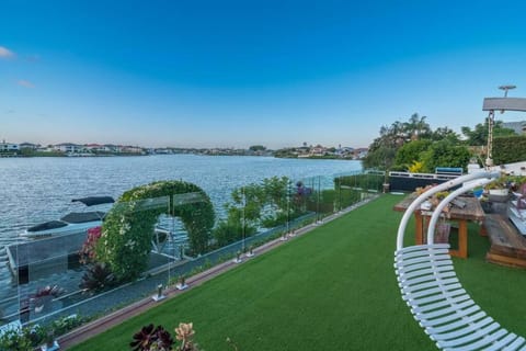 Natural landscape, Activities, Garden, Garden view, River view