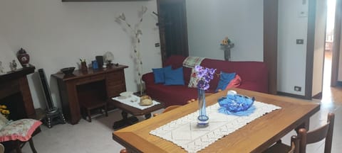 Casa D Innocenti 2 Apartment in Volterra