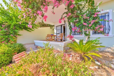 Patio, Garden, Balcony/Terrace, Garden view