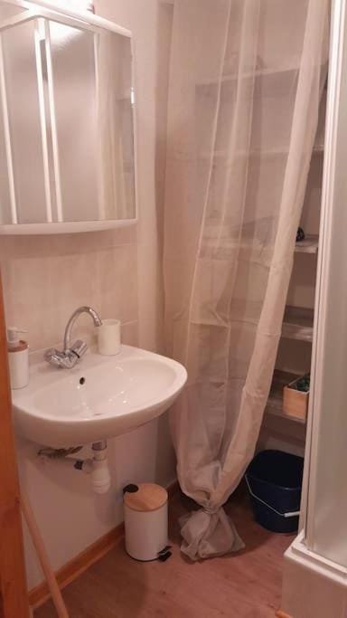 Appartement vu sur la montagne Apartment in Haute-Savoie