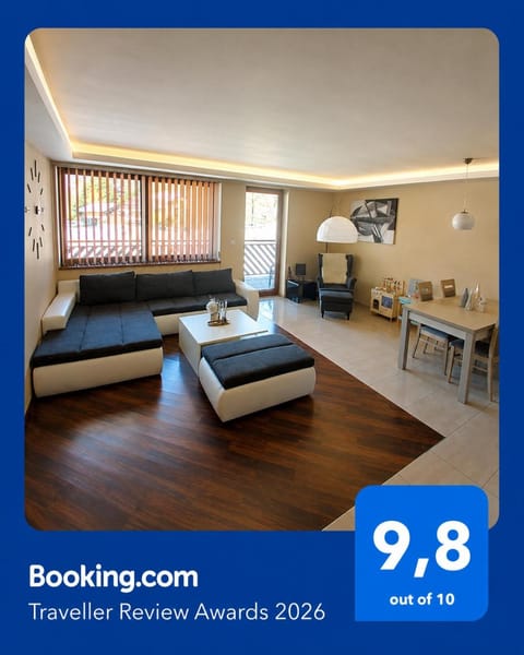 Living room, Photo of the whole room, Dining area, children, young children