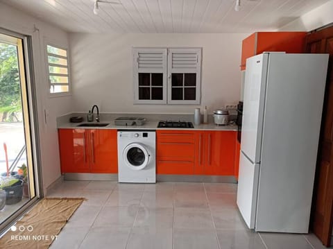 Kitchen or kitchenette, oven, stove, washing machine, kitchen