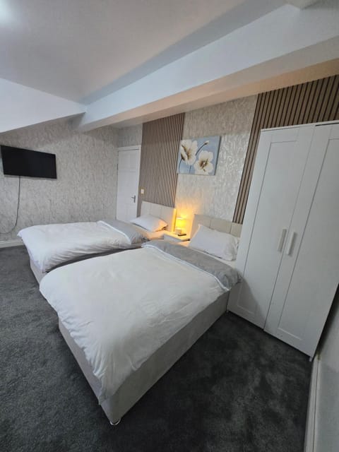 Chub twin bed Vacation rental in Bradford