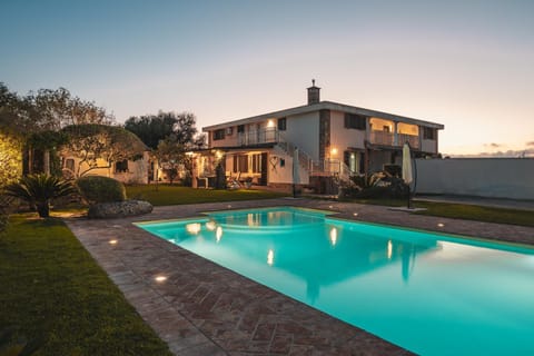 Property building, Day, Summer, Garden, Garden view, Pool view, Swimming pool, sunbed