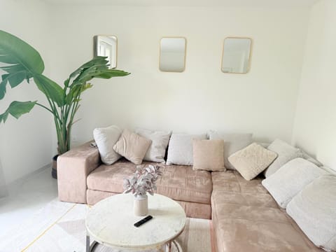 Luxrem-DE 4 Apartments Apartment in Canton of Bern (Region)