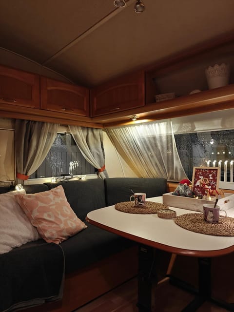 Living room, Food and drinks, Photo of the whole room, Dining area