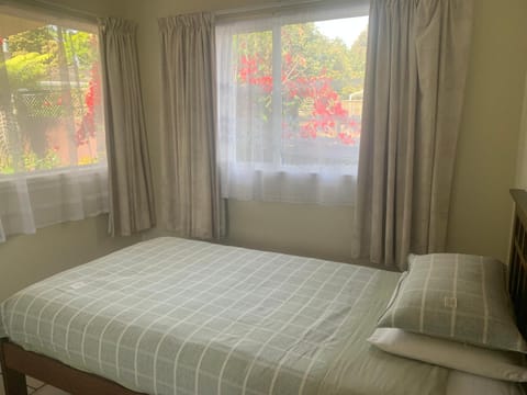 Single room Bed and Breakfast in Auckland