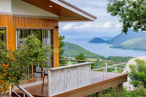Natural landscape, Balcony/Terrace, Lake view