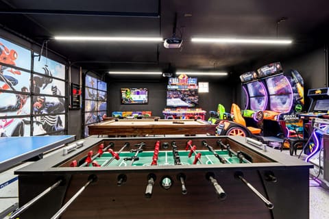 Game Room, Game Room