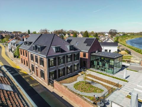 Property building, Day, Natural landscape, Street view, Location