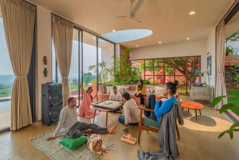 Toilet, Communal lounge/ TV room, BBQ facilities, Garden, Bathroom, TV and multimedia, Living room, Food and drinks, Seating area, Evening entertainment, Bedroom, Pets, Swimming pool, air conditioner