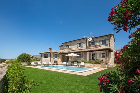 Rustic Villa Rorripa & Reichardia with a pool Villa in Istria County