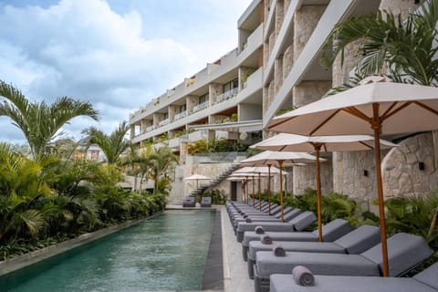 Patio, Day, Natural landscape, Pool view, Swimming pool, sunbed