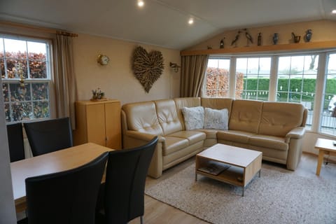 View (from property/room), View (from property/room), Living room, Seating area, Garden view, Garden view