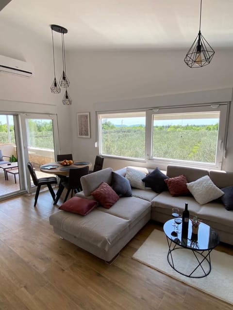 Country House Peace Bed and Breakfast in Šibenik-Knin County, Croatia