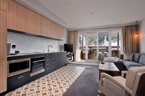 Kitchen or kitchenette, Living room