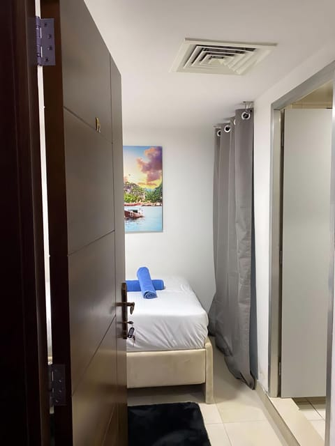 Exceptive Master Room Stay Hostel in Abu Dhabi