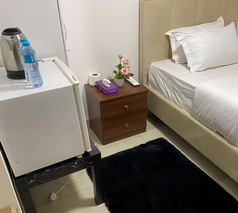 Exceptive Master Room Stay Hostel in Abu Dhabi