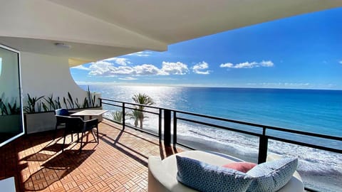 View (from property/room), Balcony/Terrace, Sea view