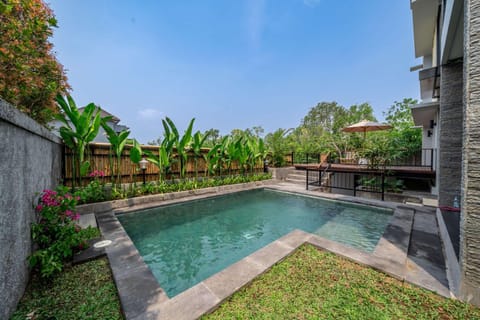 Garden, Pool view, Swimming pool
