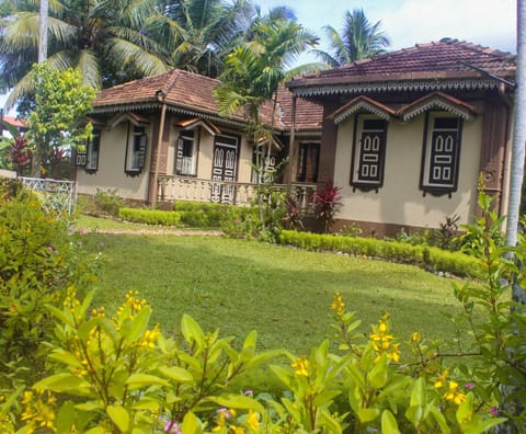 Property building, Garden, Garden view