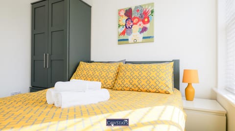 Old Silk Apartments - Luxury Studios, 1 & 2-beds in Coventry City Centre by COVSTAYS Apartment in Coventry