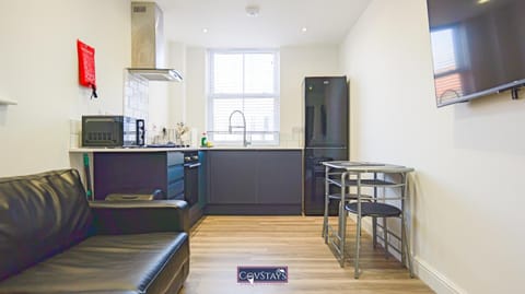 Old Silk Apartments - Luxury Studios, 1 & 2-beds in Coventry City Centre by COVSTAYS Apartment in Coventry