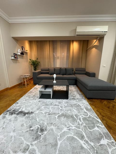 Living room, Photo of the whole room, Seating area