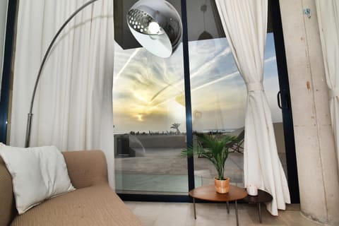Living room, Sea view