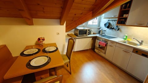 Dining area, Food, dishwasher, oven, stove, toaster