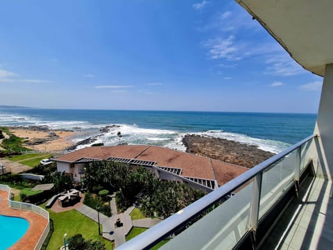 Natural landscape, View (from property/room), Balcony/Terrace, Beach, Pool view, Sea view, Swimming pool
