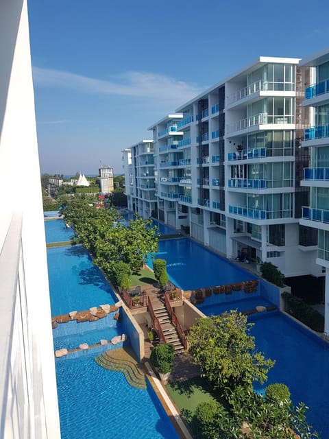 Floor plan, Swimming pool, Swimming pool