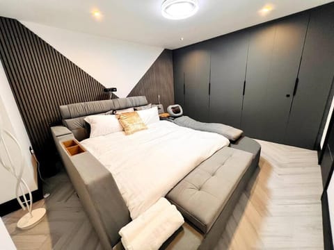 Bel Casa Solihull Villa in Solihull