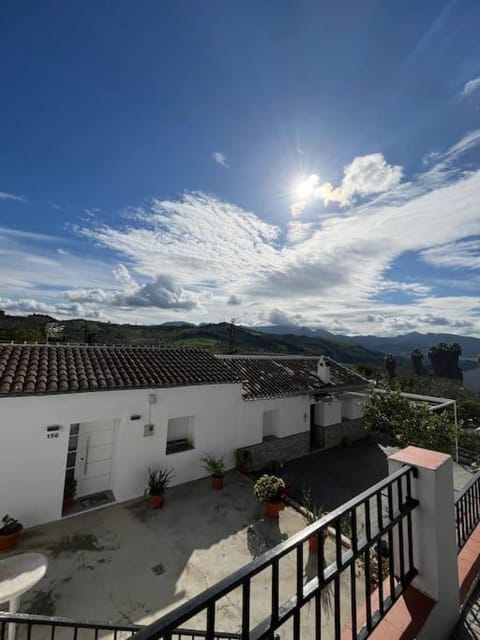 Patio, Day, Natural landscape, View (from property/room), Balcony/Terrace, Mountain view