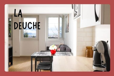 LA DEUCHE - Charmant Studio rénové avec vue Apartment in Clermont-Ferrand