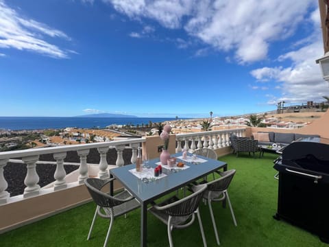 Property building, Day, Natural landscape, BBQ facilities, View (from property/room), Balcony/Terrace, Dining area, Sea view