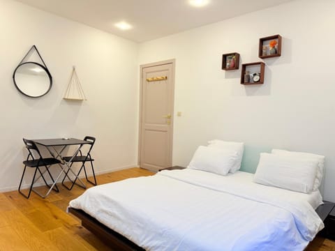 vicos house Vacation rental in Charleroi