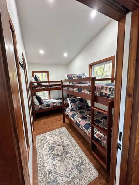 Bed, Bedroom, bunk bed