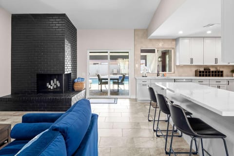 Phoenix 4 Br Retreat Pool Dog Friendly Games House in Avondale