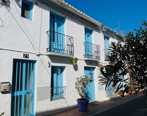Apartment with roof terrace in the historic center Apartment in Estepona