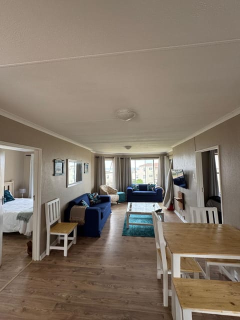 Hermanus Beach Club 104 Apartment in Hermanus