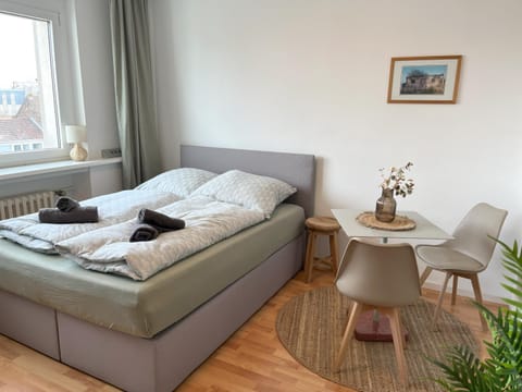 Seating area, Bedroom